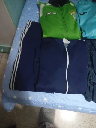 Lote Ropa Deportiva Hombre tallas M y L.