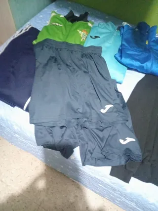 Lote Ropa Deportiva Hombre tallas M y L.