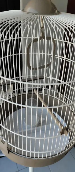 Jaula para pájaros con pie. 1kg comida premium