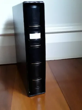 ALBUM PARDO MONEDAS NUEVO CON 3 HOJAS