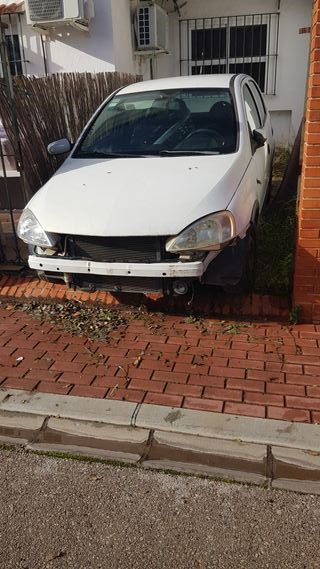 Opel Corsa 2001 para reparar. Barrato. Cheap car