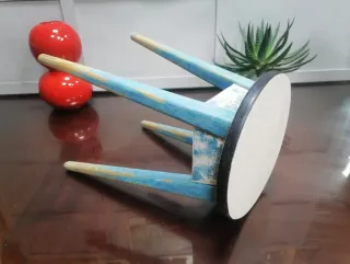 Taburete antiguo AZUL DECAPÉ