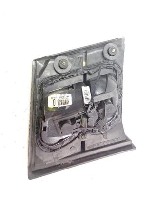 20315498 piloto trasero 23180204 nissan primera