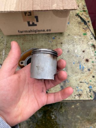 Cilindro y pistón para motor