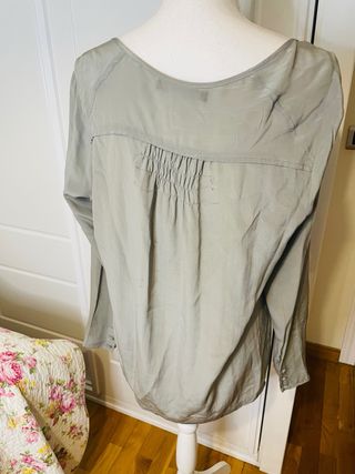 Blusa Sita Murt Seda Natural Verde Oliva