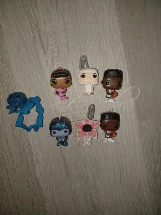 Muñecos Kinder Joy Stranger Things