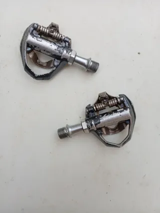 Pedales Gravel Shimano