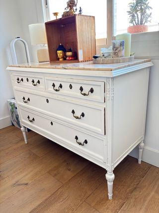 Cómoda antigua madera mármol