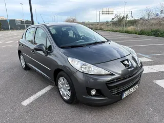 Peugeot 207 2012