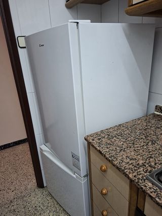 Nevera Candy Blanca EN BARCELONA CIUDAD