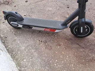 Patinete Eléctrico Audi