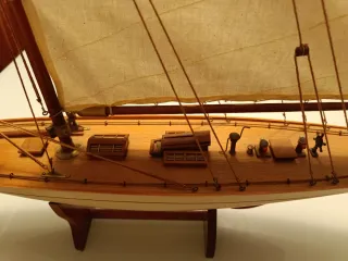 Maqueta velero madera