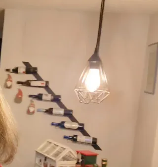 Botellero de metal negro