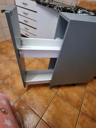 Cajones de cocina grises