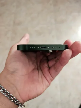 iPhone 13 batería 90%