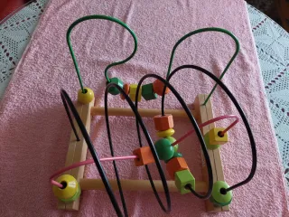 Laberinto de Cuentas de Madera