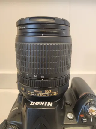 Cámara digital Nikon D90 + objetivo Nikkor 18-105