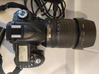 Cámara digital Nikon D90 + objetivo Nikkor 18-105