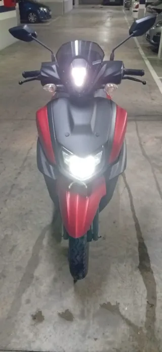 Yamaha Ray ZR 125 Scooter Automático Rojo