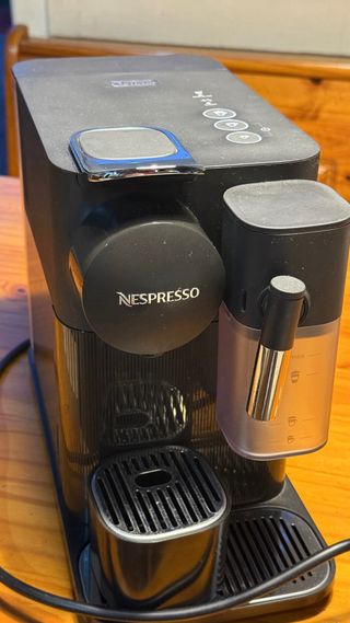 Cafetera Nespresso Lattissima One EVO Negra