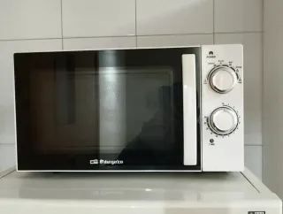 Microondas Orbegozo Blanco