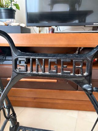 Máquina de coser Singer antigua