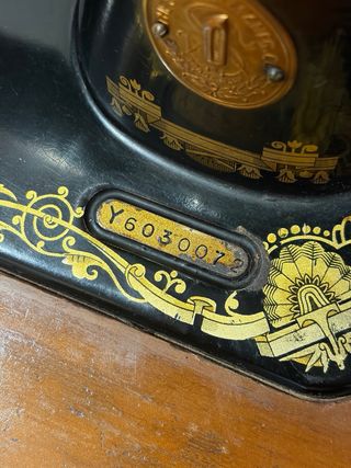 Máquina de coser Singer antigua