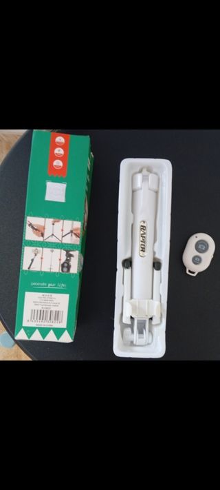 Palo Selfie RAPTOR con Mando Bluetooth