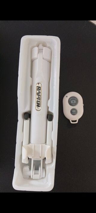 Palo Selfie RAPTOR con Mando Bluetooth