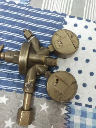 Manorreductor y tubos de gas