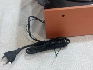 Tocadiscos Elta 2758 con Radio, Altavoces