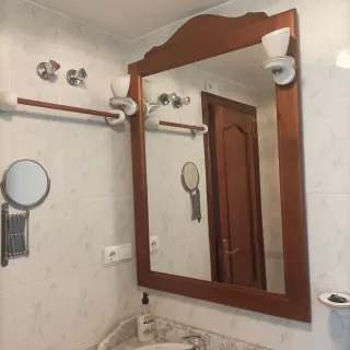 Mueble de baño madera y metal