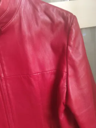 Chaqueta de cuero granate
