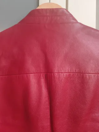 Chaqueta de cuero granate