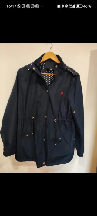 Cazadora azul con forro  de lunares