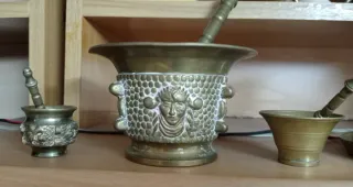 3 morteros de bronce (1 grande, 2 pequeños)