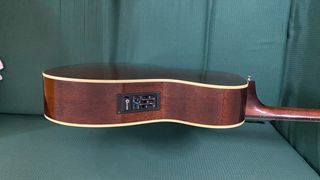 Chitarra Acustica Elettrificata