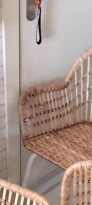 Tres sillones amplios ratán y metal