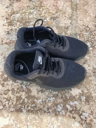 Nike tanjun triple black sneakers nere — taglia 38