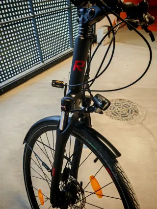 Bicicleta Trekking Riverside TR720