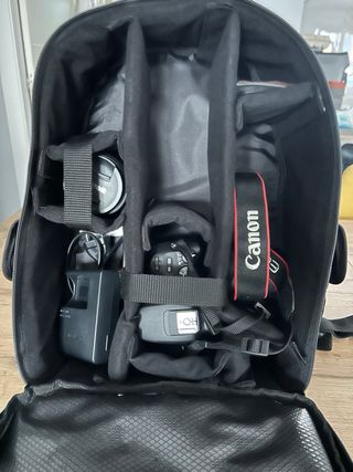 Cámara Canon EOS 200D + Lente 18-55mm + Mochila