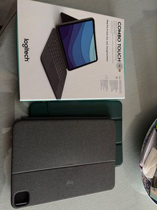 Teclado Logitech Combo Touch iPad Pro