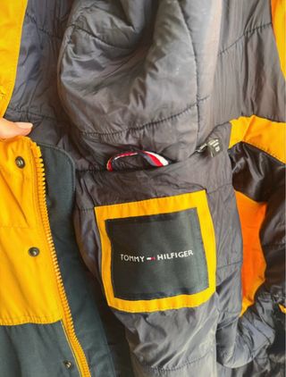 Parka Tommy Hilfiger amarilla y azul Talla S
