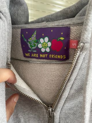 Sudadera We are not friends