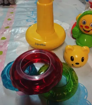 Tren y Aro Apilable para Bebés