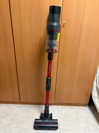 Aspirador sin cable con brazo flexible