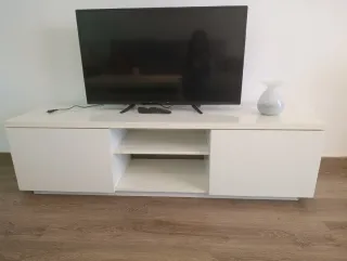 Mesa TV blanca moderna