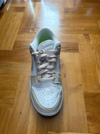 Nike Dunk Beige/Blanco Talla 37.5