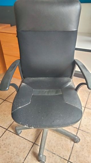 Silla de escritorio negra