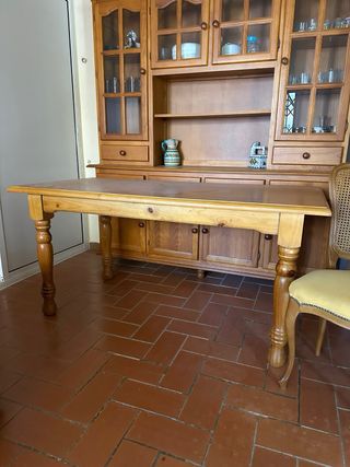 Conjunto provenzal . mueble   mesa y  4  sillas